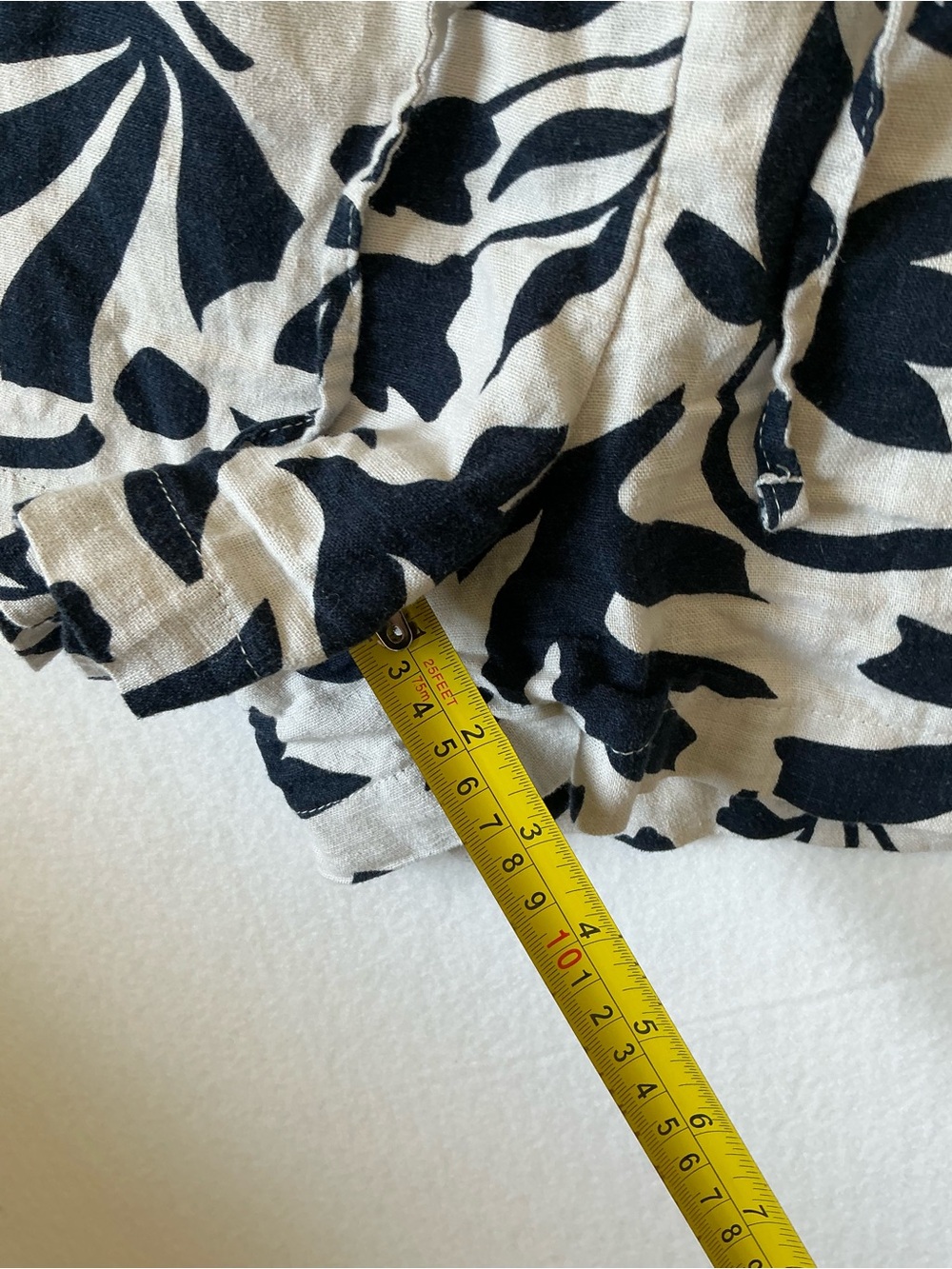 Time & Tru Linen Blend Floral Pull On Shorts Women’s L Black Ivory Pockets - Picture 8 of 10